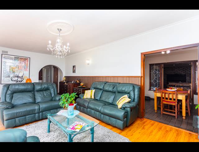 4 BEDROOM FREESTANDING SOLD IN PANORAMA